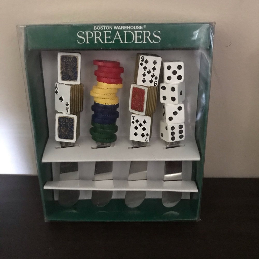 NWT Poker Cards Cheese Spreaders